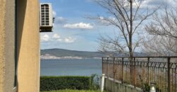 Dwupokojowy apartament w centrum Nesebyru z częściowym widokiem na morze