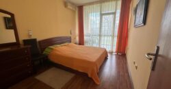 Dwupokojowy apartament w centrum Nesebyru z częściowym widokiem na morze