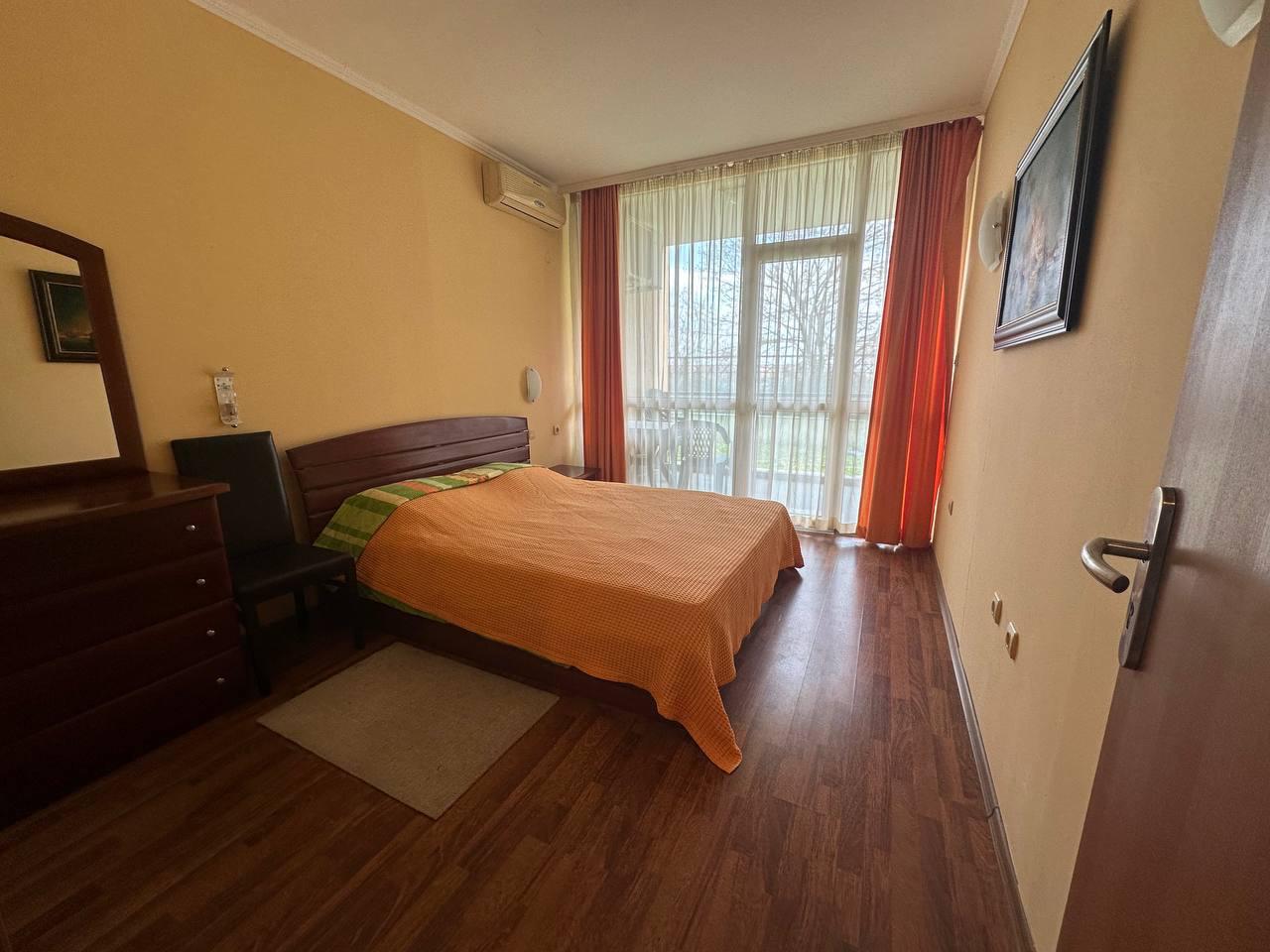 Dwupokojowy apartament w centrum Nesebyru z częściowym widokiem na morze