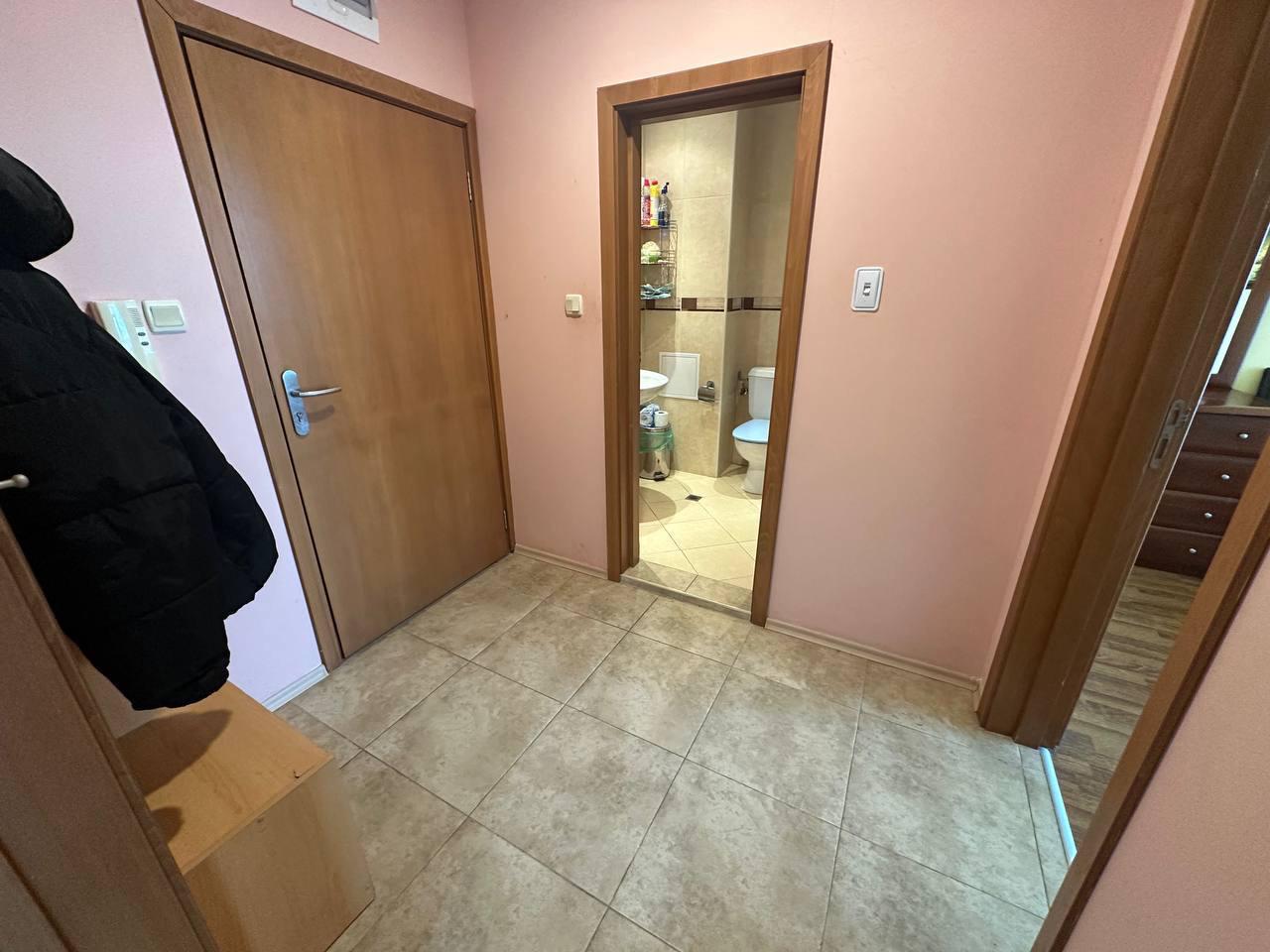 Dwupokojowy apartament w centrum Nesebyru z częściowym widokiem na morze