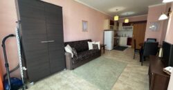 Dwupokojowy apartament w centrum Nesebyru z częściowym widokiem na morze